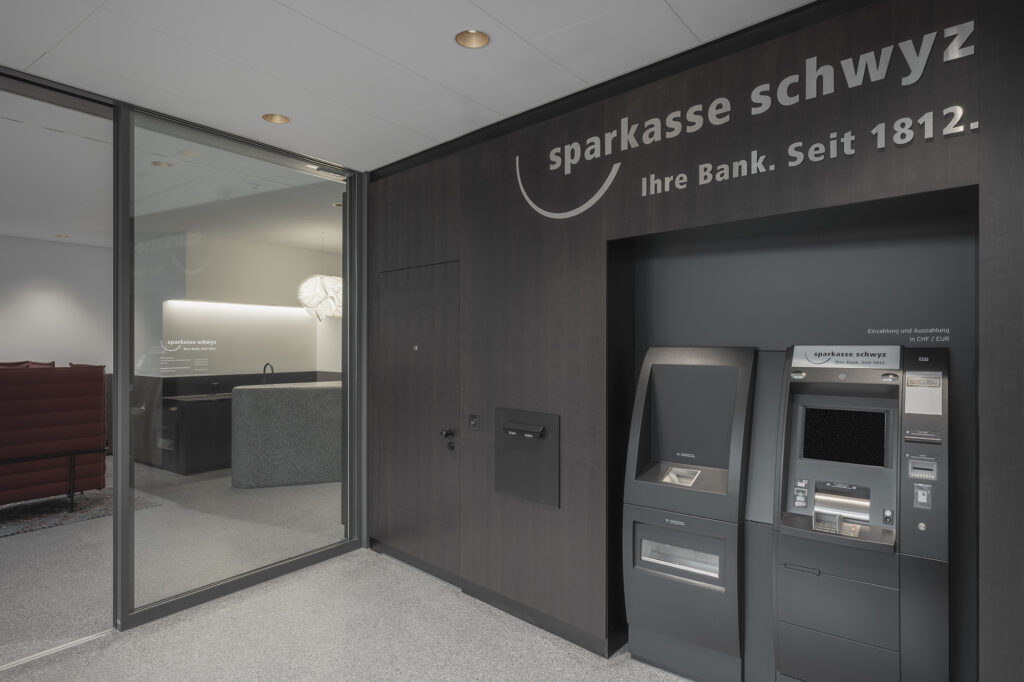 Sparkasse brunnen 24h Zone